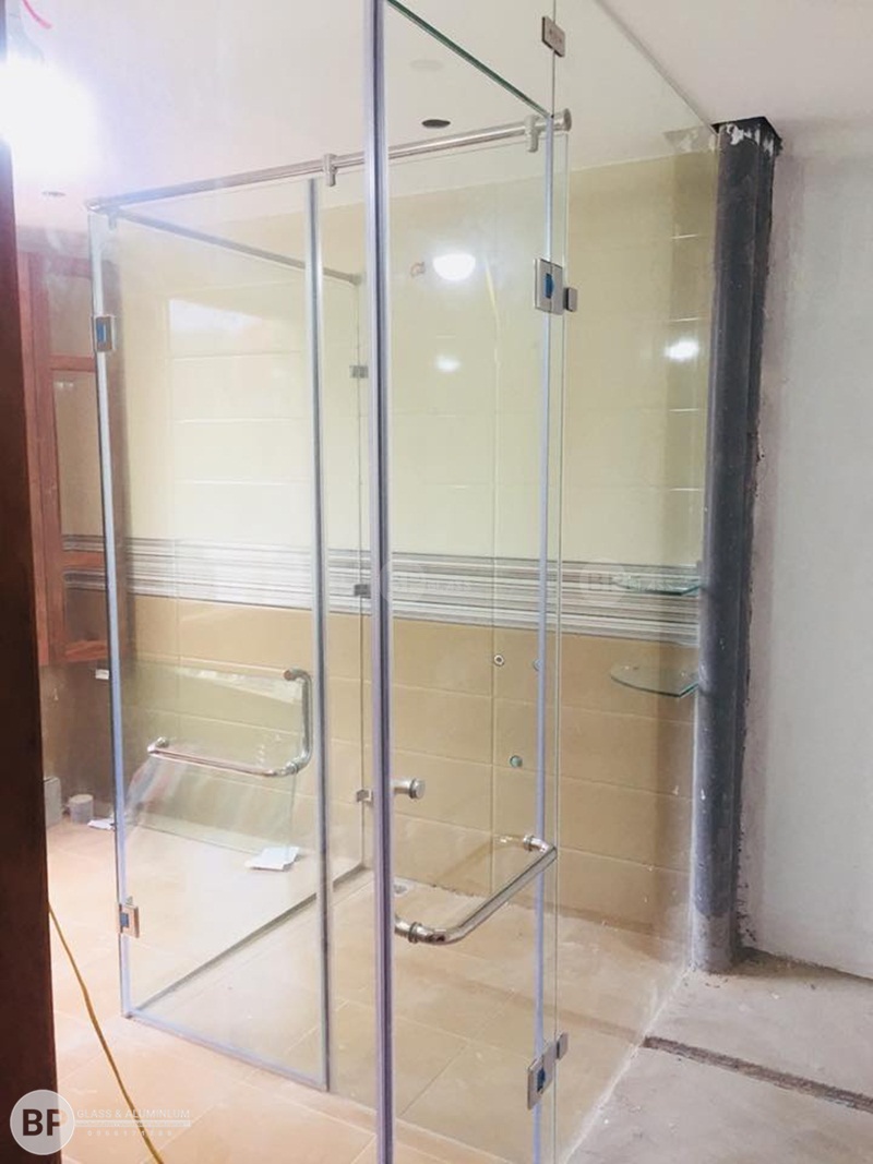 Phòng tắm kính cường lực nhà Chú Tuấn Kđt Việt Hưng